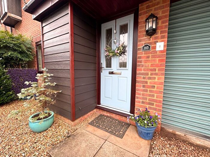 4 Bedroom Semi-Detached House For Sale In North Close, Drayton Parslow, MK17