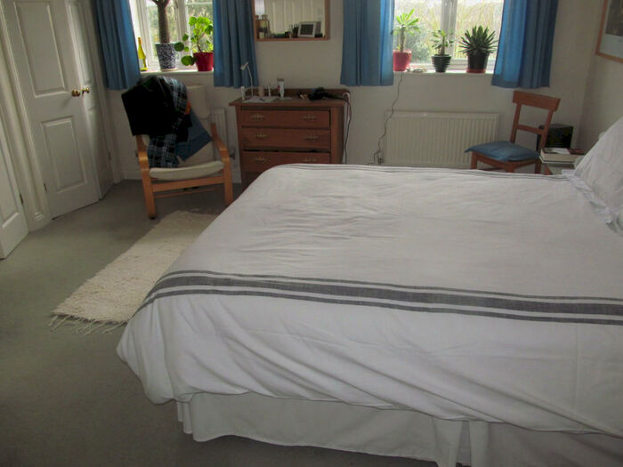 5 Bedroom Semi-Detached House To Rent In Cintra Close, Reading, Berkshire, RG2