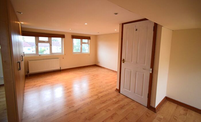 4 Bedroom Terraced House To Rent In Yeading Avenue, Rayners Lane, HA2