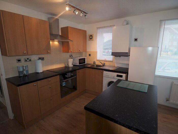 2 Bedroom Apartment To Rent In Lancelot Court, Victoria Dock, Hull, HU9