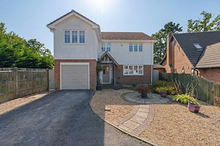 4 Bedroom Detached House For Sale In Hazeldene Road, Liphook, GU30