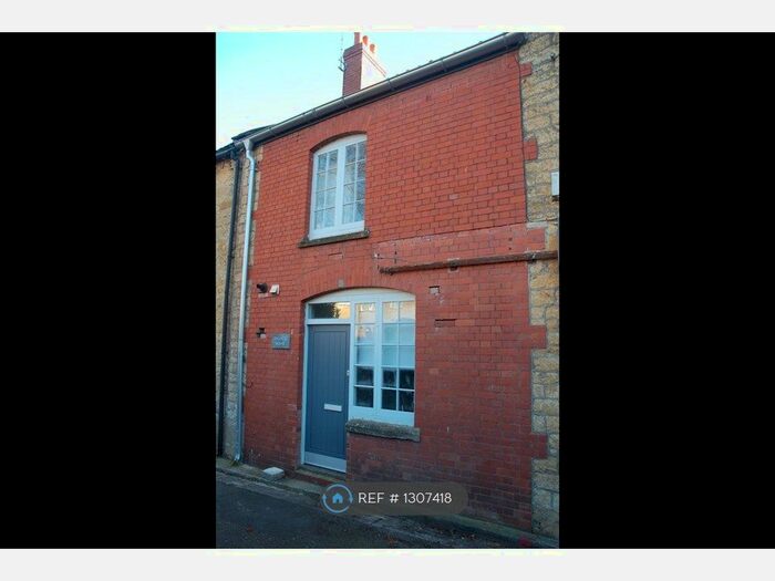 2 Bedroom Terraced House To Rent In Oxen Road, Crewkerne TA18