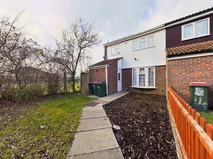 3 Bedroom End Of Terrace House To Rent In Bewbush, Crawley, RH11