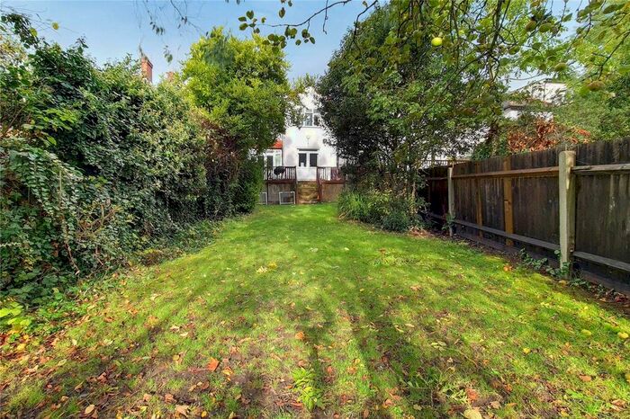 6 Bedroom Semi-Detached House To Rent In Corringham Road, London, NW11