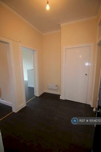 2 Bedroom Flat To Rent In Causeyside Street, Paisley, PA1