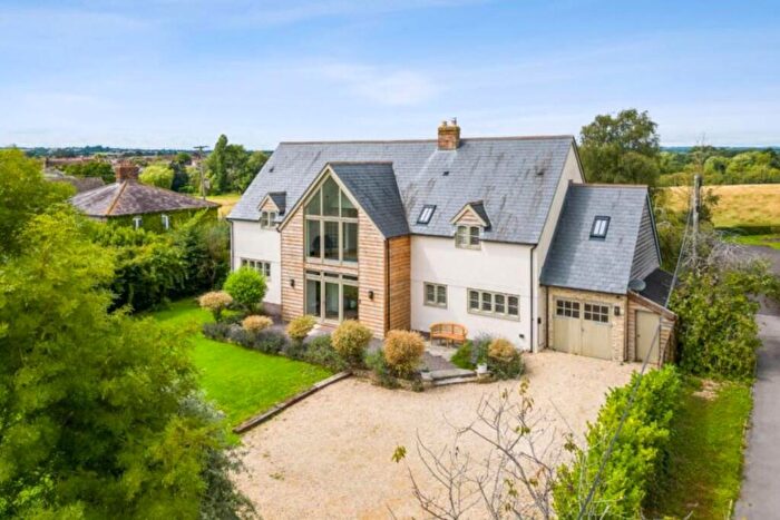 6 Bedroom Detached House To Rent In Bay Road, Gillingham, Dorset, SP8