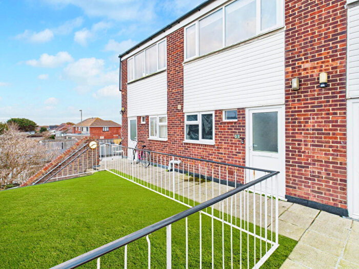 2 Bedroom Apartment To Rent In Creek Road, Hayling Island, PO11