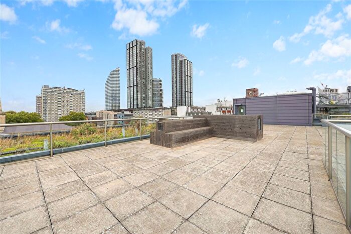 2 Bedroom Flat For Sale In Central Street, London, EC1V