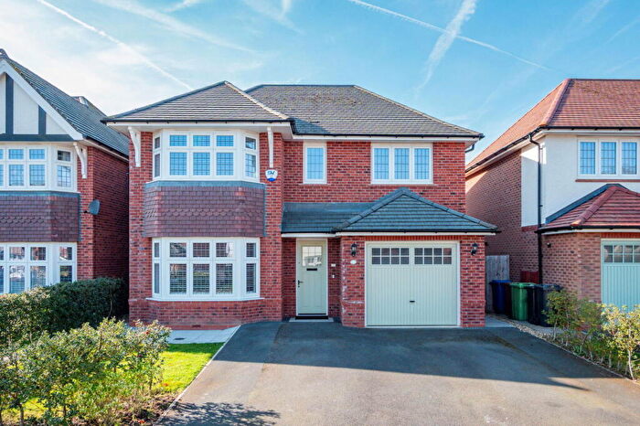 4 Bedroom Detached House For Sale In Chadwick Avenue, Woodford, Cheshire, SK7