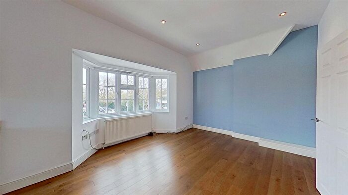 1 Bedroom Flat To Rent In Wellington Road South, Hounslow, TW4