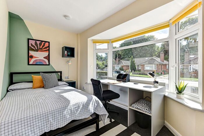 8 Bedroom Semi-Detached House To Rent In Heath Hill Avenue, Brighton, BN2