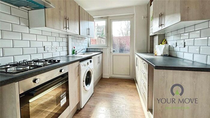 3 Bedroom Maisonette To Rent In Clendon Way, London, SE18