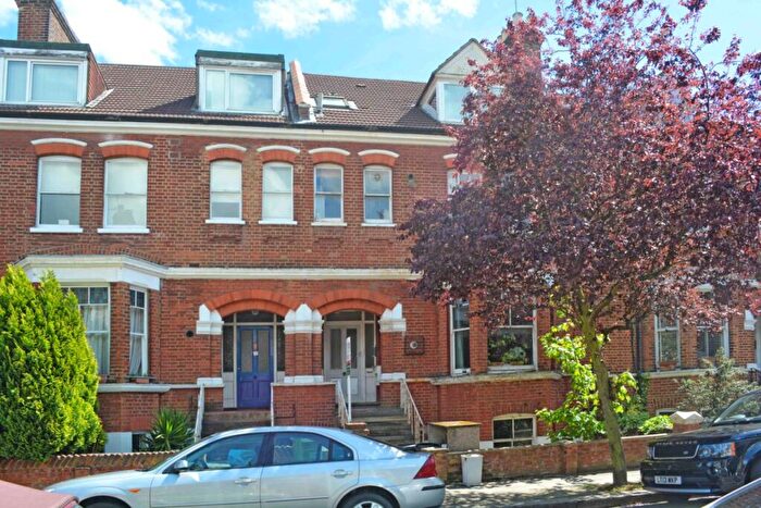 2 Bedroom Flat To Rent In Dennington Park Road, West Hampstead, NW6