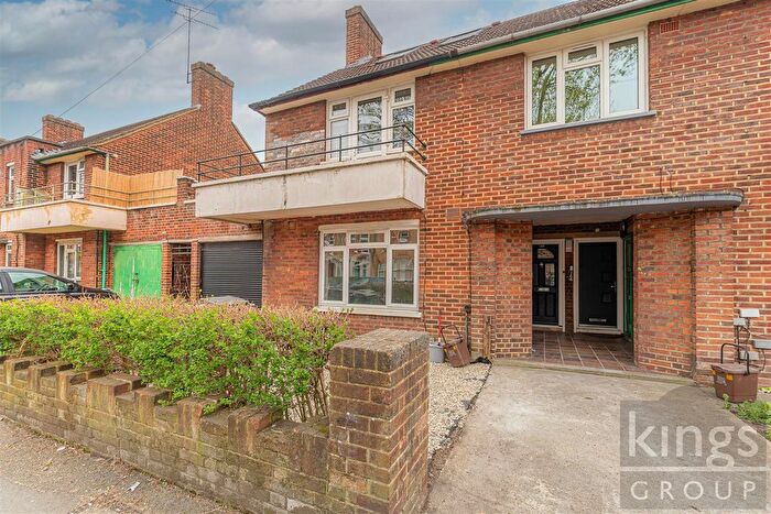 3 Bedroom Flat To Rent In Brettenham Road, London, E17