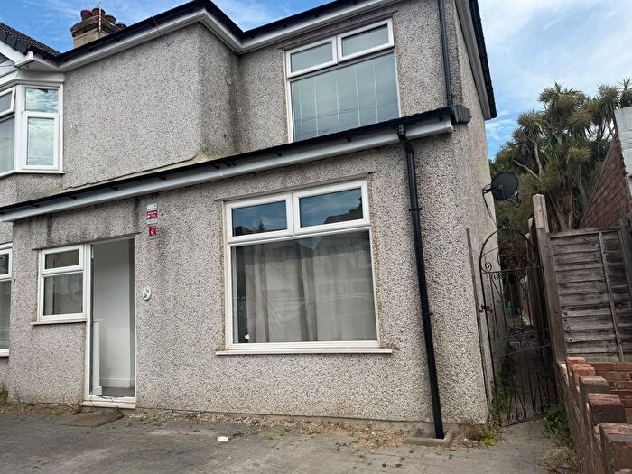5 Bedroom Terraced House To Rent In Manser Road, Rainham, RM13