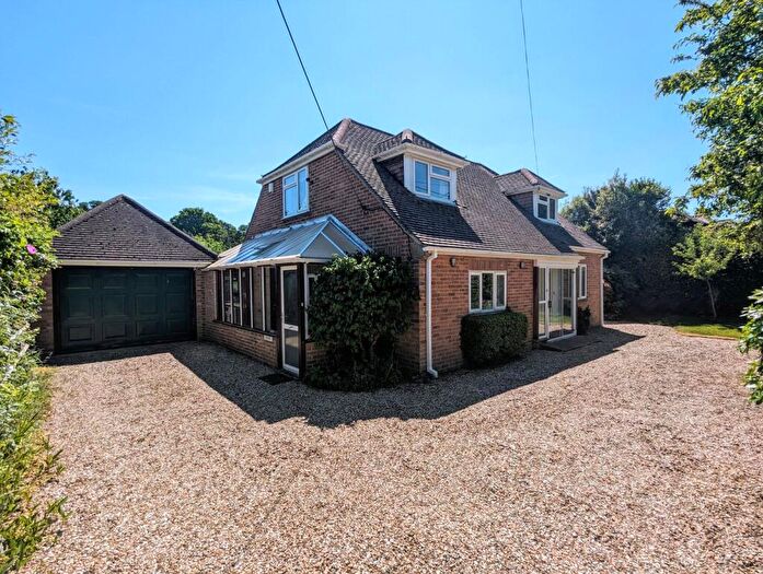 4 Bedroom Detached House For Sale In Hundred Lane, Portmore, Lymington, Hampshire, SO41