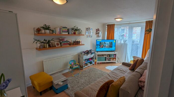 Block Of Flats To Rent In Mersham Road, Thornton Heath, CR7