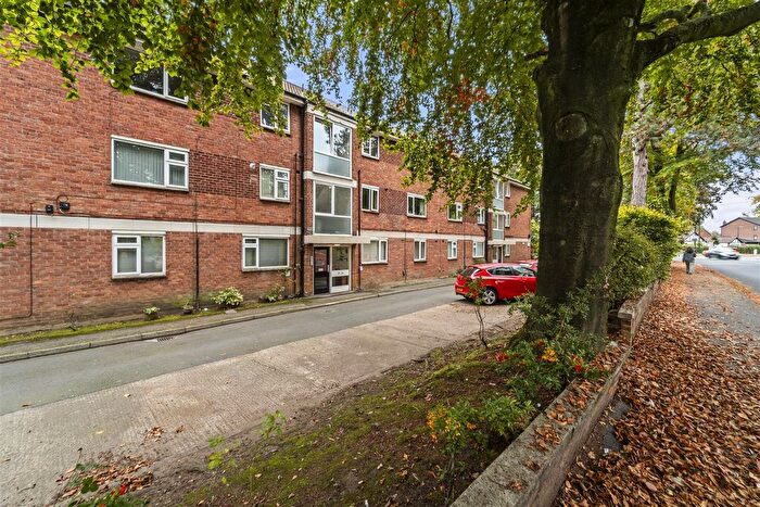 2 Bedroom Flat For Sale In The Homestead, Ashton Lane, Sale, M33