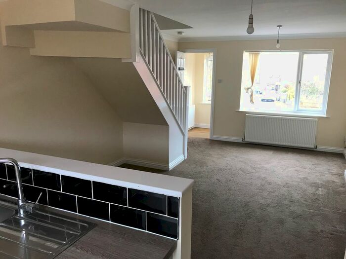 2 Bedroom Semi-Detached House To Rent In Brookfield Close, Dalton, Rotherham, S65