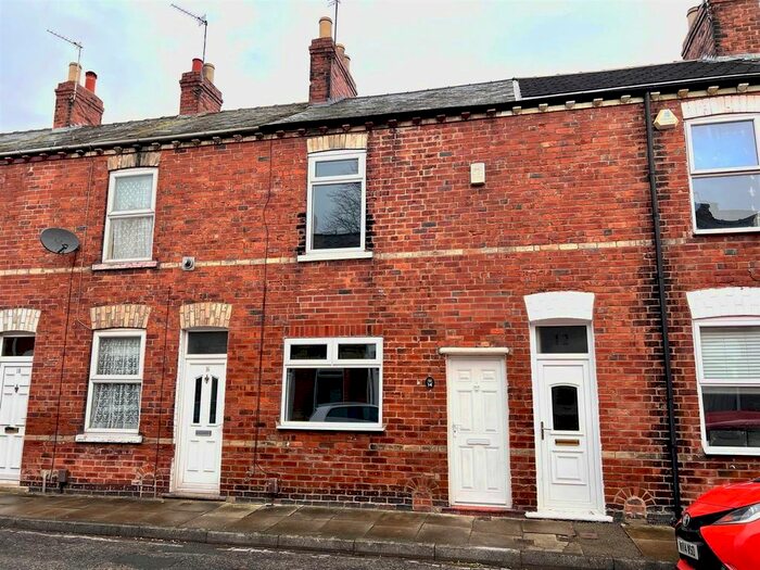 2 Bedroom Property To Rent In Carnot Street, York, YO26