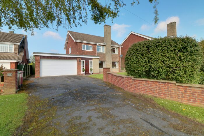4 Bedroom Detached House For Sale In Mill Lane, Westwoodside, Doncaster, DN9