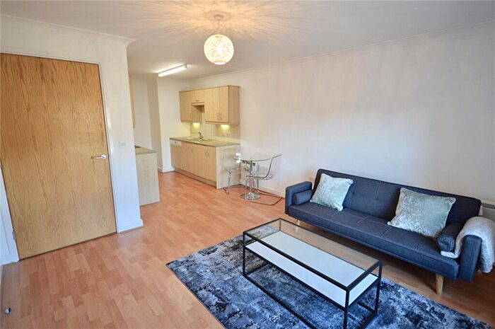 1 Bedroom Flat To Rent In Pinsent, Millsands, Sheffield, South Yorkshire, S3