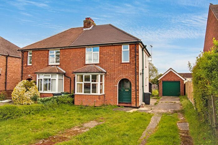 3 Bedroom Semi-Detached House For Sale In Notley Road, Braintree, CM7