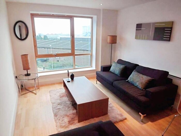 1 Bedroom Flat To Rent In Clarence House, The Boulevard, Leeds, West Yorkshire, LS10