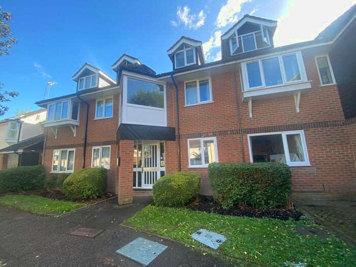 1 Bedroom Flat To Rent In Hazel Gardens, CM21
