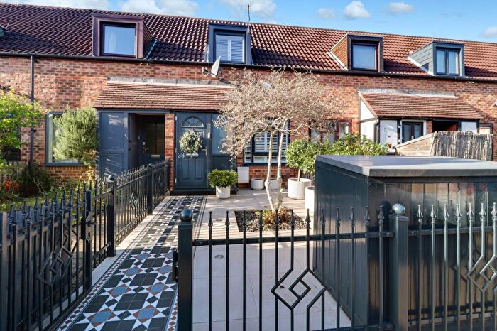 2 Bedroom Property For Sale In Grange Road, West Molesey, KT8