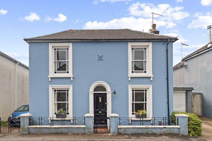3 Bedroom Detached House For Sale In Oving Road, Chichester, PO19