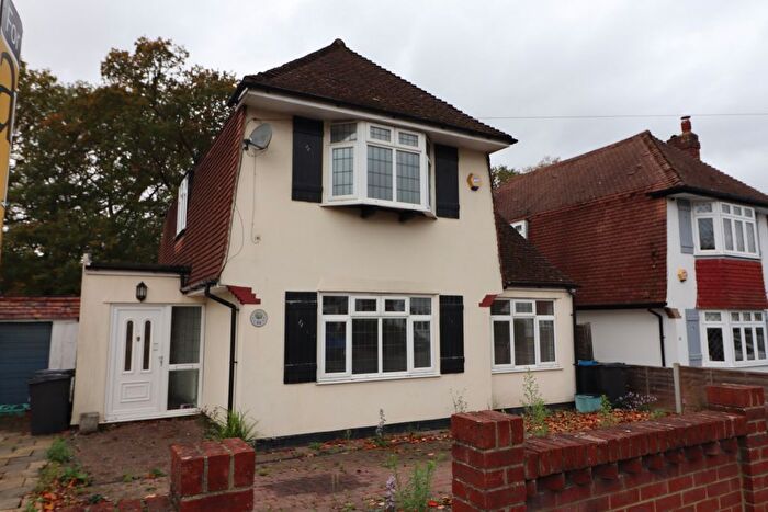 4 Bedroom Detached House To Rent In Hartland Way, Croydon, CR0