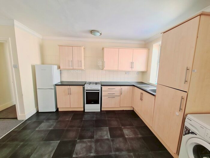 1 Bedroom Flat To Rent In Barking Road, Plaistow, E13
