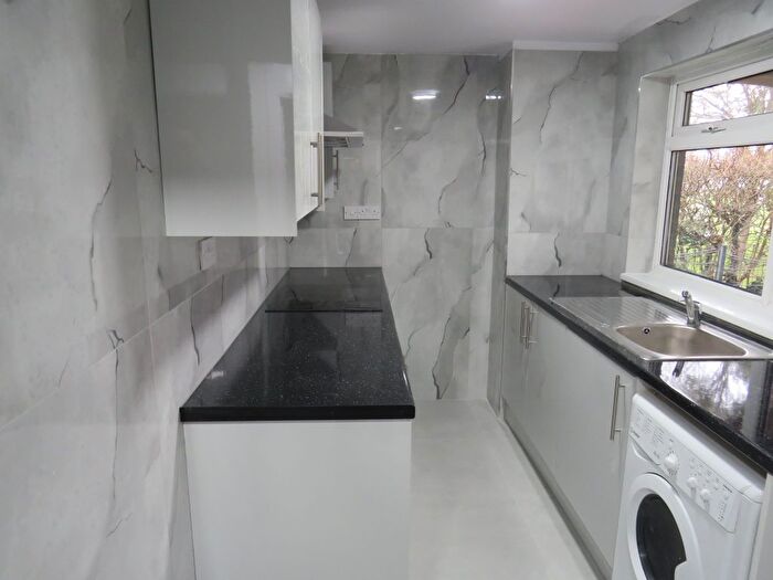 1 Bedroom Flat To Rent In Harris Close, Hounslow, TW3