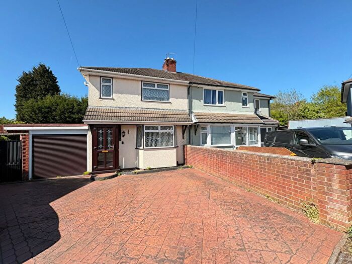 3 Bedroom Semi-Detached House For Sale In Lewis Grove, Off Lichfield Road, Wednesfield, WV11