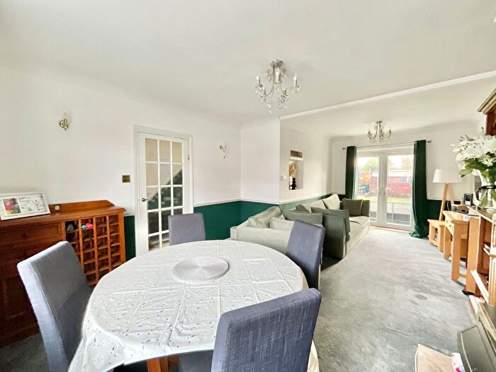 3 Bedroom Terraced House For Sale In Priory Road, Stone, ST15 - Photo 6