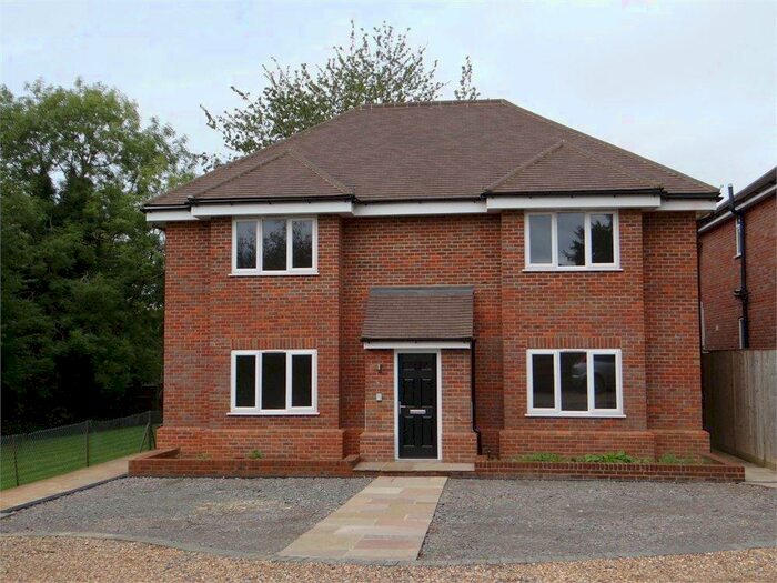 1 Bedroom Apartment To Rent In Earls Gardens, Amersham, HP7