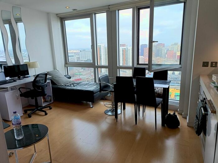 Studio To Rent In Ontario Tower, Fairmont Avenue, Canary Wharf, London, E14