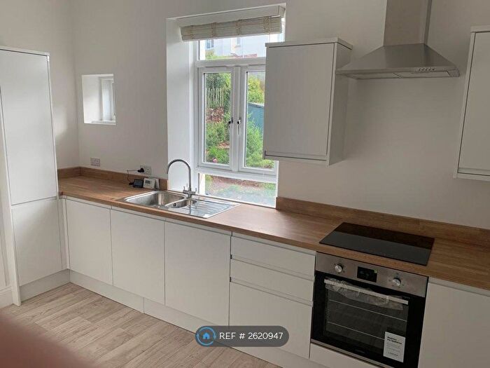 1 Bedroom Flat To Rent In Coombe Vale Road, Teignmouth, TQ14