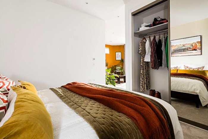 Studio To Rent In Nine Elms Lane, London, SW11