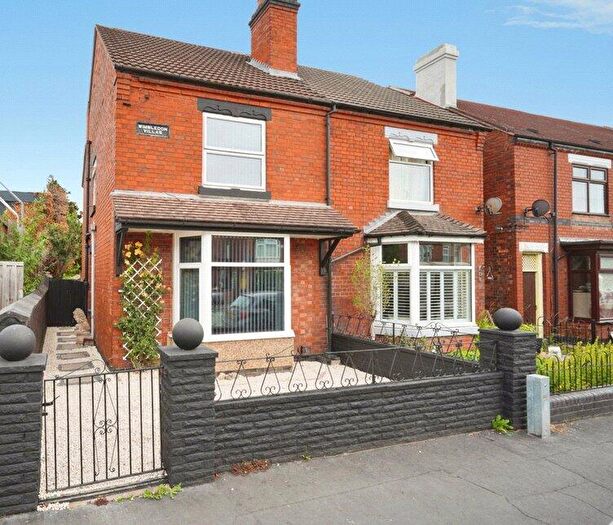 3 Bedroom Semi-Detached House For Sale In Belvedere Road, Burton-on-Trent, Staffordshire, DE13