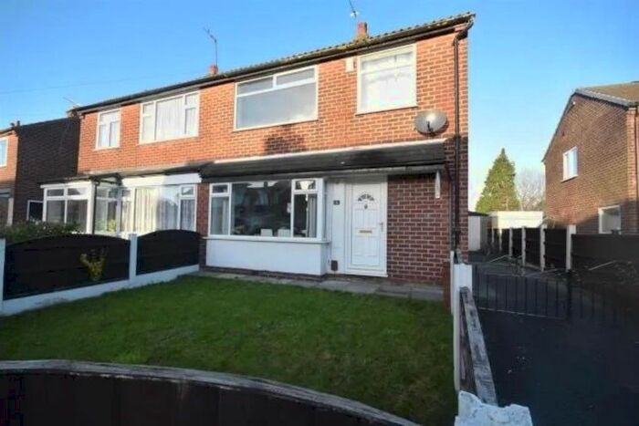 3 Bedroom Property To Rent In Marina Close, Lostock Hall, Preston, PR5