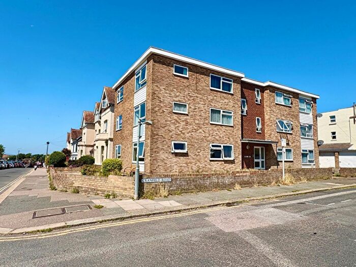 2 Bedroom Flat For Sale In Cranfield Road, Bexhill-On-Sea, TN40