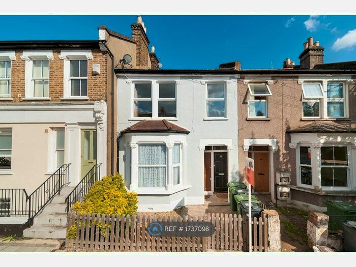 2 Bedroom Flat To Rent In Danbrook Road, London, SW16