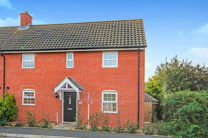 3 Bedroom Semi-Detached House To Rent In The Pines, Cringleford, Norwich, NR4