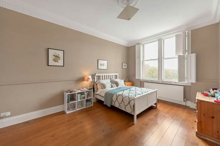3 Bedroom Flat To Rent In Ranelagh Gardens, Fulham, London, SW6