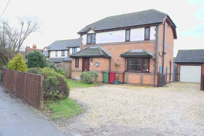 3 Bedroom Detached House To Rent In Redbourne Road, Hibaldstow, DN20