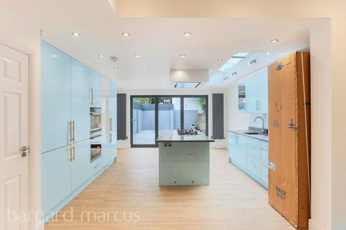 4 Bedroom Property To Rent In Duke Road, Chiswick, London, W4