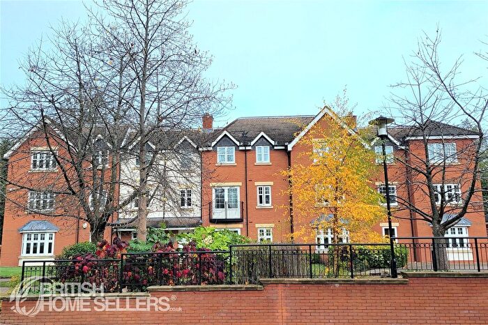 2 Bedroom Flat For Sale In Chancel Court, Solihull, West Midlands, B91