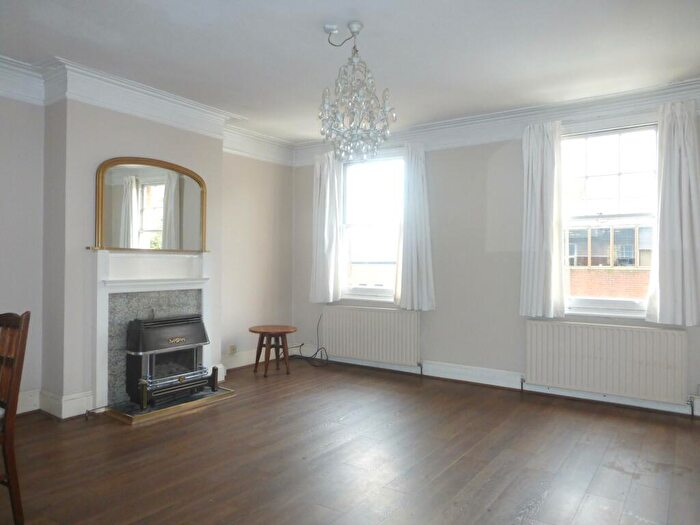 1 Bedroom Flat To Rent In Sheen Lane, SW14